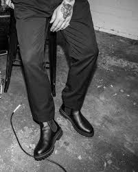 THE SIGNATURE CHELSEA BOOT