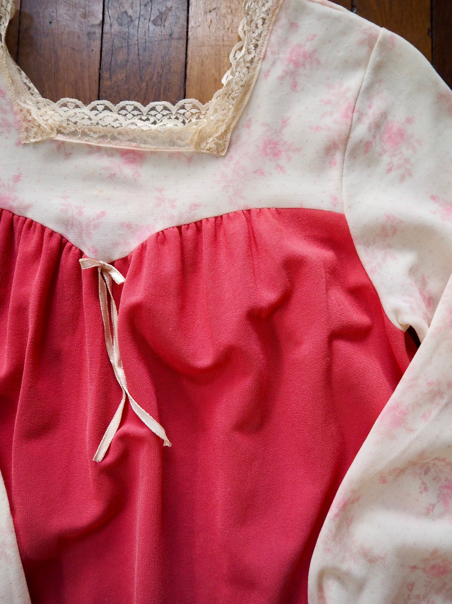 FLORAL NIGHTGOWN