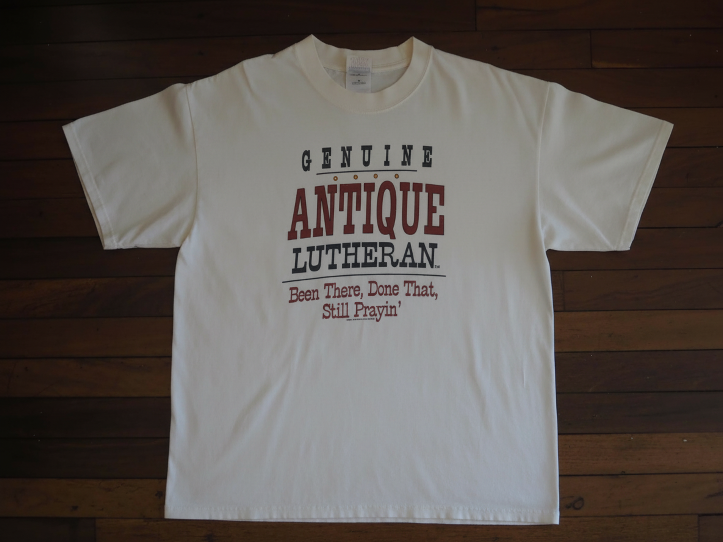 ANTIQUES TEE